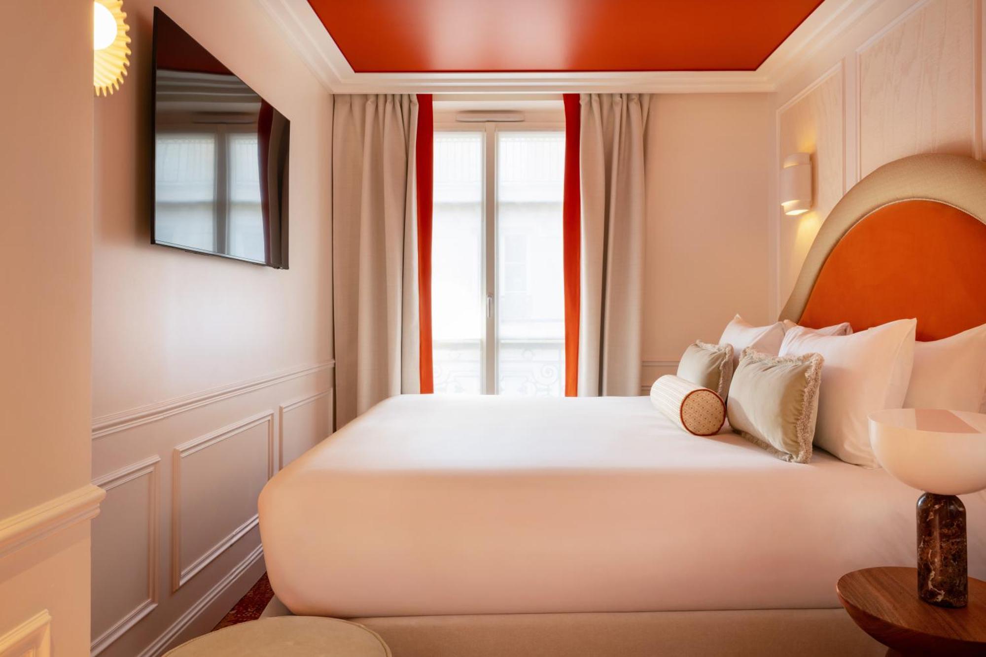Deluxe Room,1746817137:JPEG